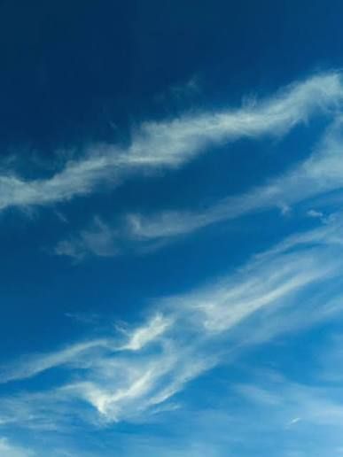 Fine blue sky and cloud study photographed by CamEdict